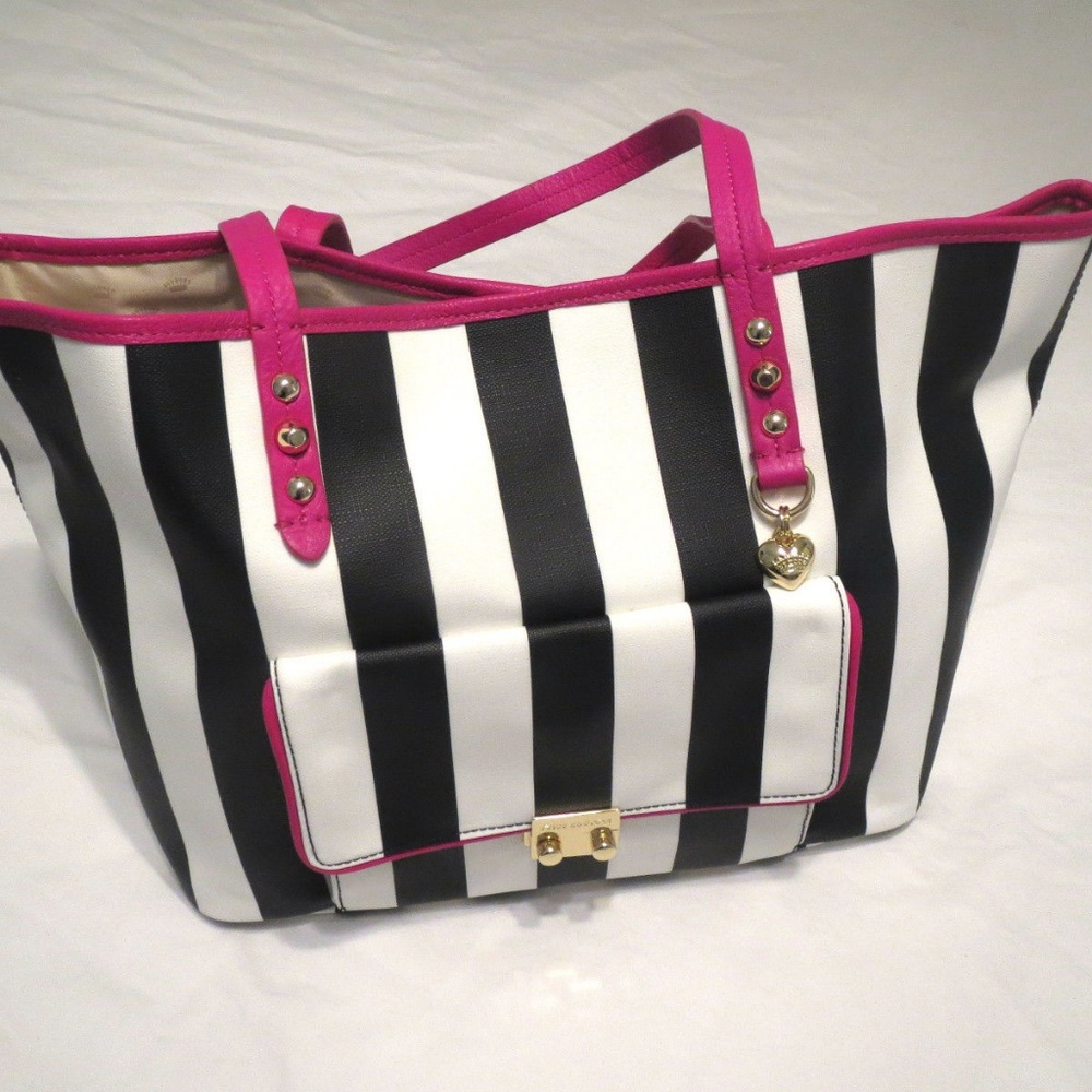 Juicy Couture Large Pocket Tote NWT YHRU3789